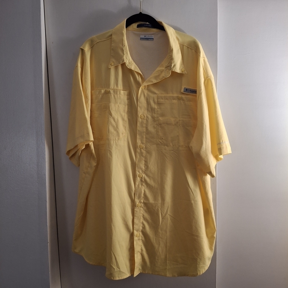 Columbia Men's Yellow Short Sleeve Shirt